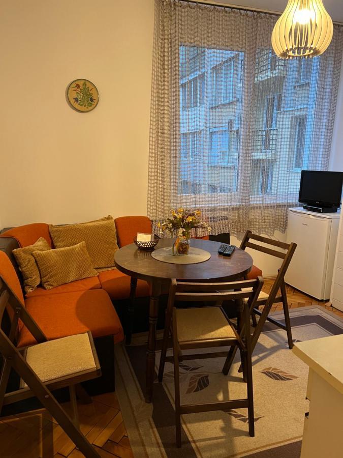 Practico, Comodo Y Centrico. กาโบรโว ภายนอก รูปภาพ